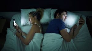 Smartphones linked to plunging global birth rates – FT