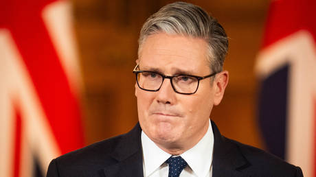 Starmer’s party is dying, and hallucinating mad political gambits in its death throes