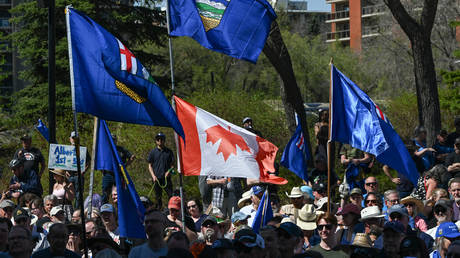 Oil-rich province to vote on leaving Canada