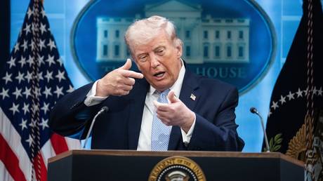 Trump slams ‘losers’ criticizing Iran deal