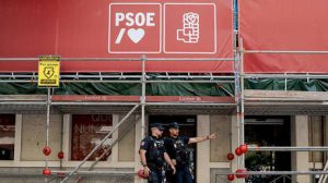 Spanish police raid ruling party following graft allegations
