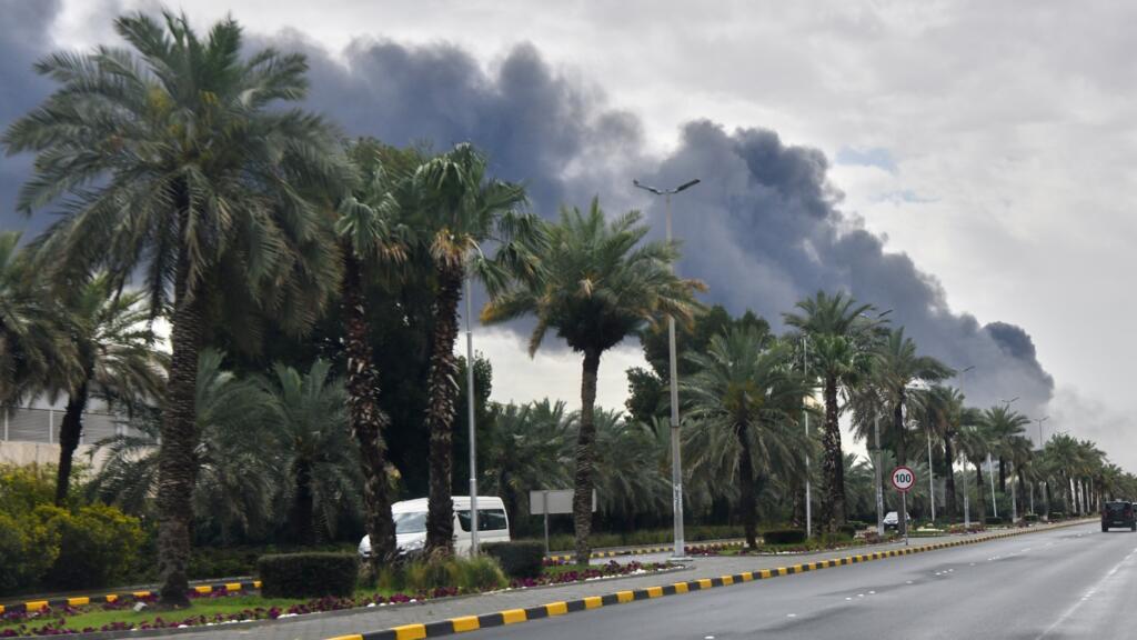 Iran attacks Bahrain and Kuwait, threatens to halt talks after fresh US strikes