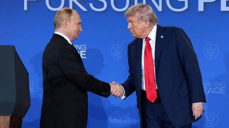 Putin and Trump hold phone call – Kremlin