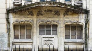 Hundreds evacuated after ‘military-grade’ weapon found near Paris synagogue