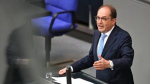 Germany to deny automatic temporary protection to Ukrainian men fleeing the draft – interior minister