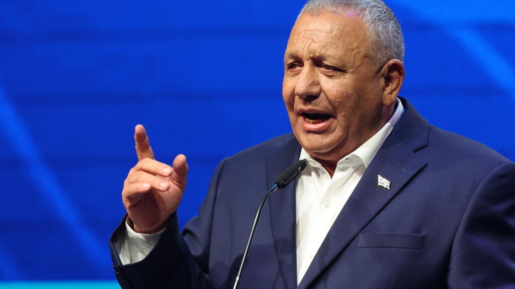 Israeli ex-army chief emerges as main rival to Netanyahu ahead of general election